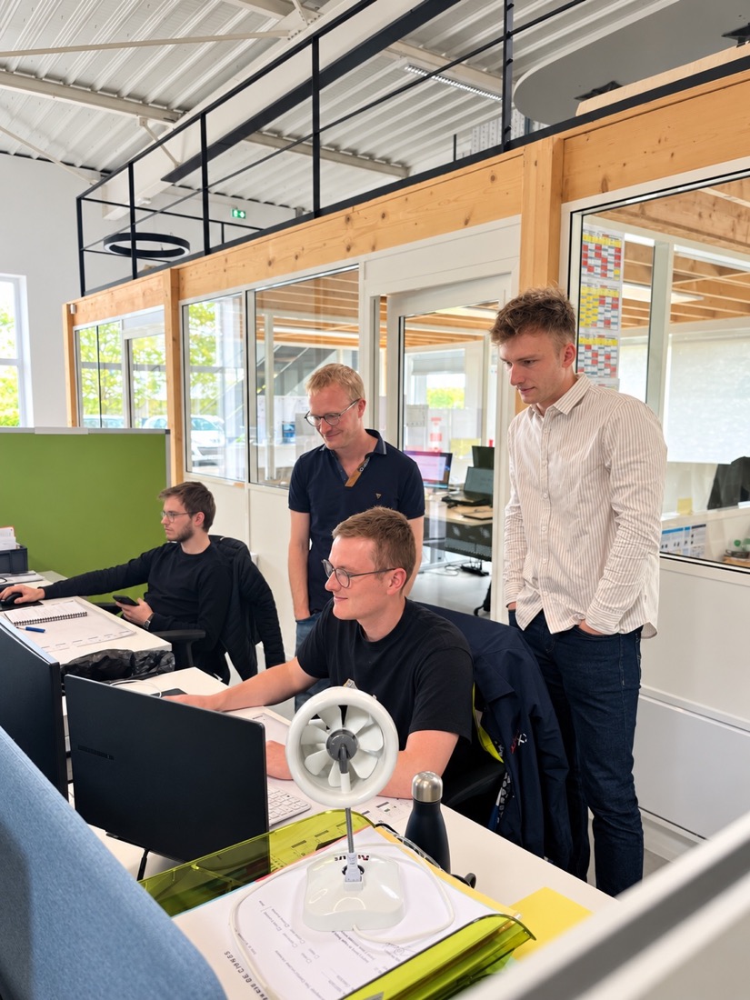 Échange avec une équipe dans ses bureaux